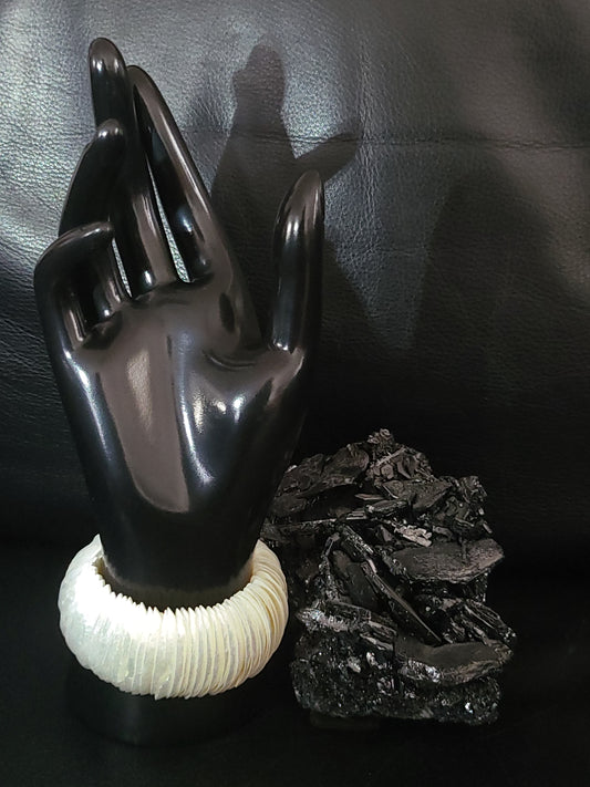 Bracelet Nacria en perles de nacre sculptées