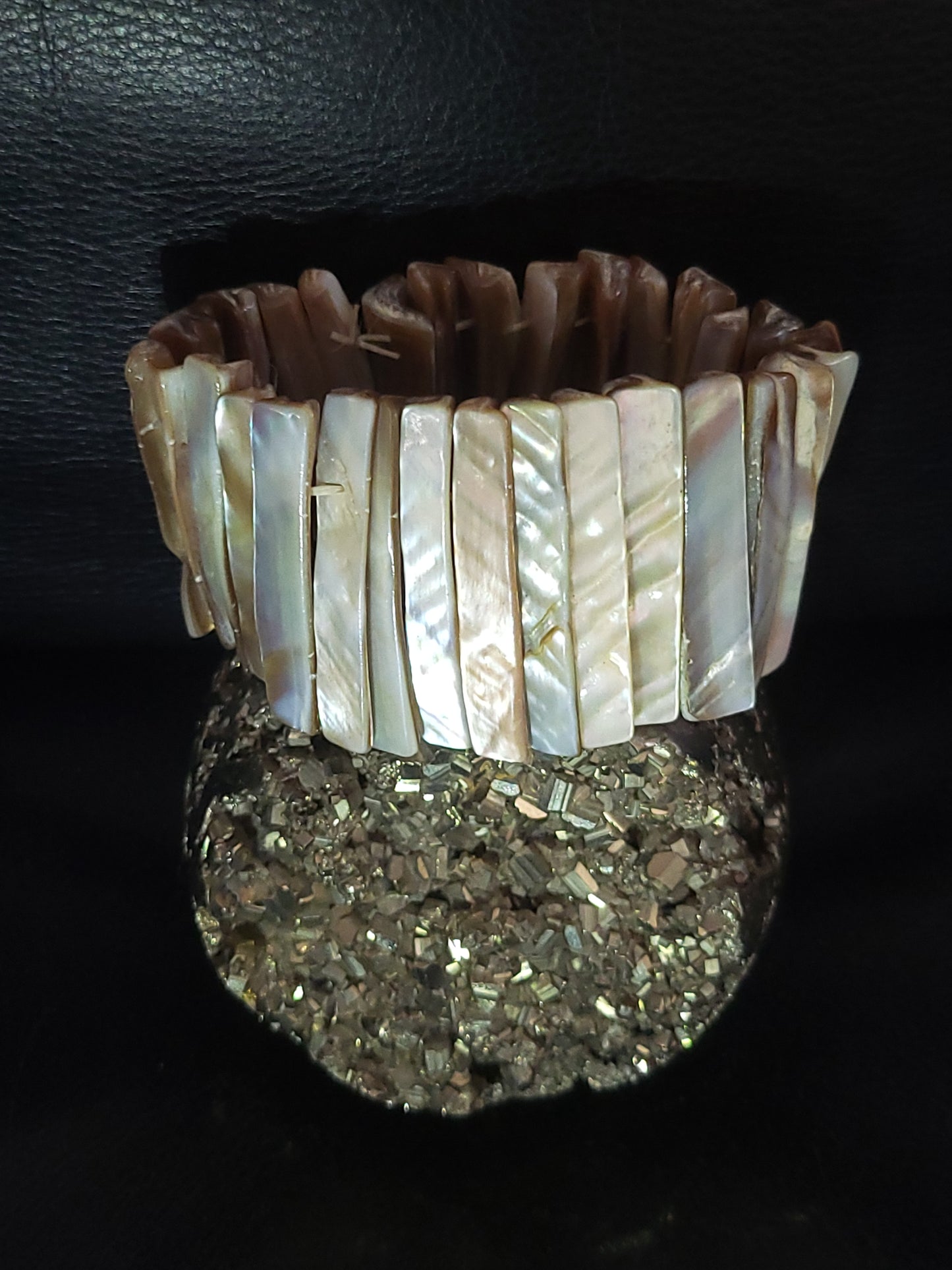 Bracelet Maris en perles de nacre sculptées