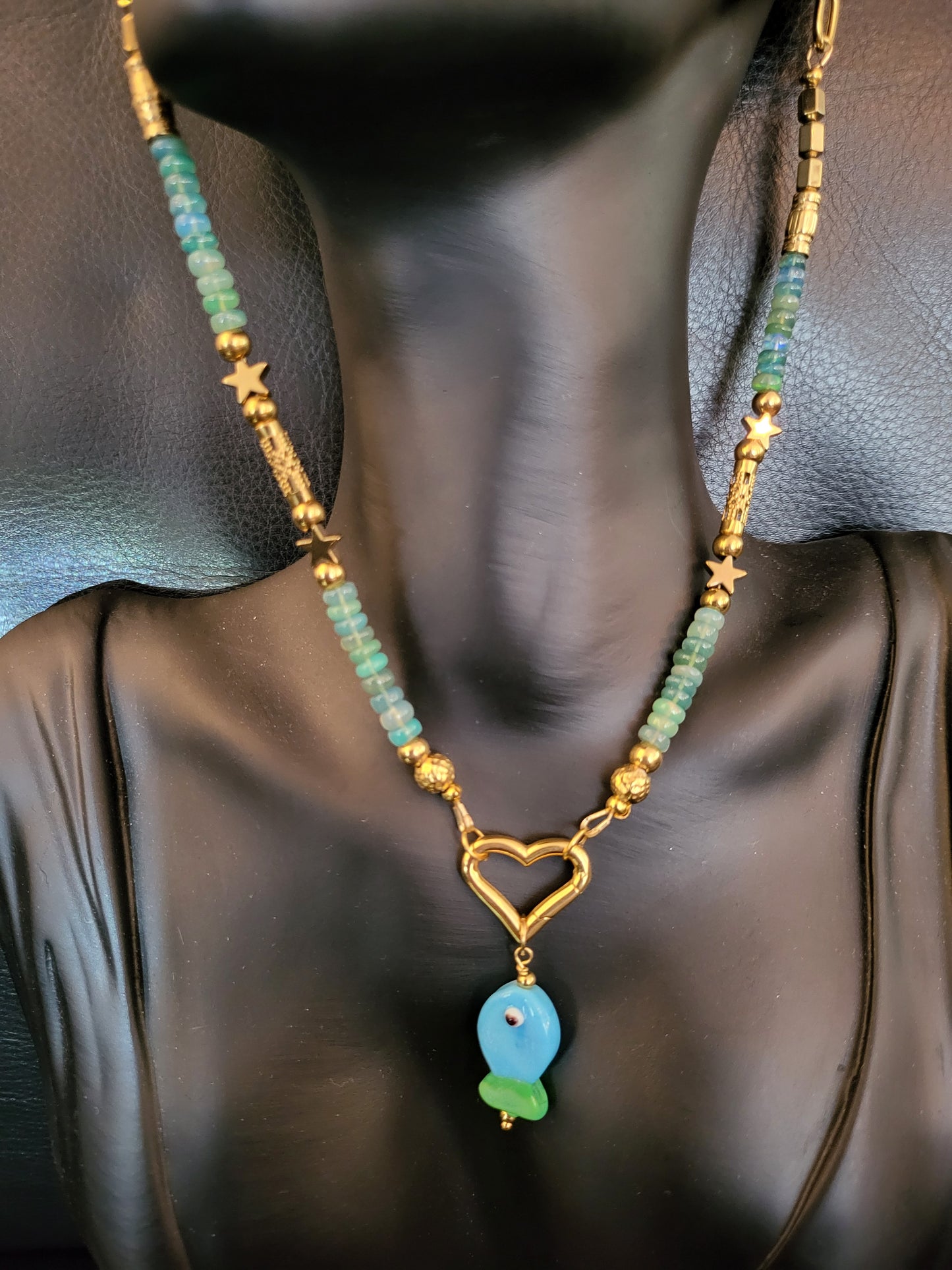 Collier Diva en perles d'opale d'Ethiopie bleue verte
