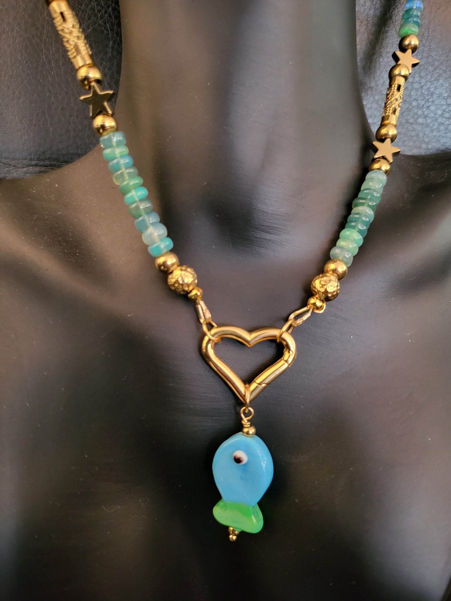 Collier Diva en perles d'opale d'Ethiopie bleue verte