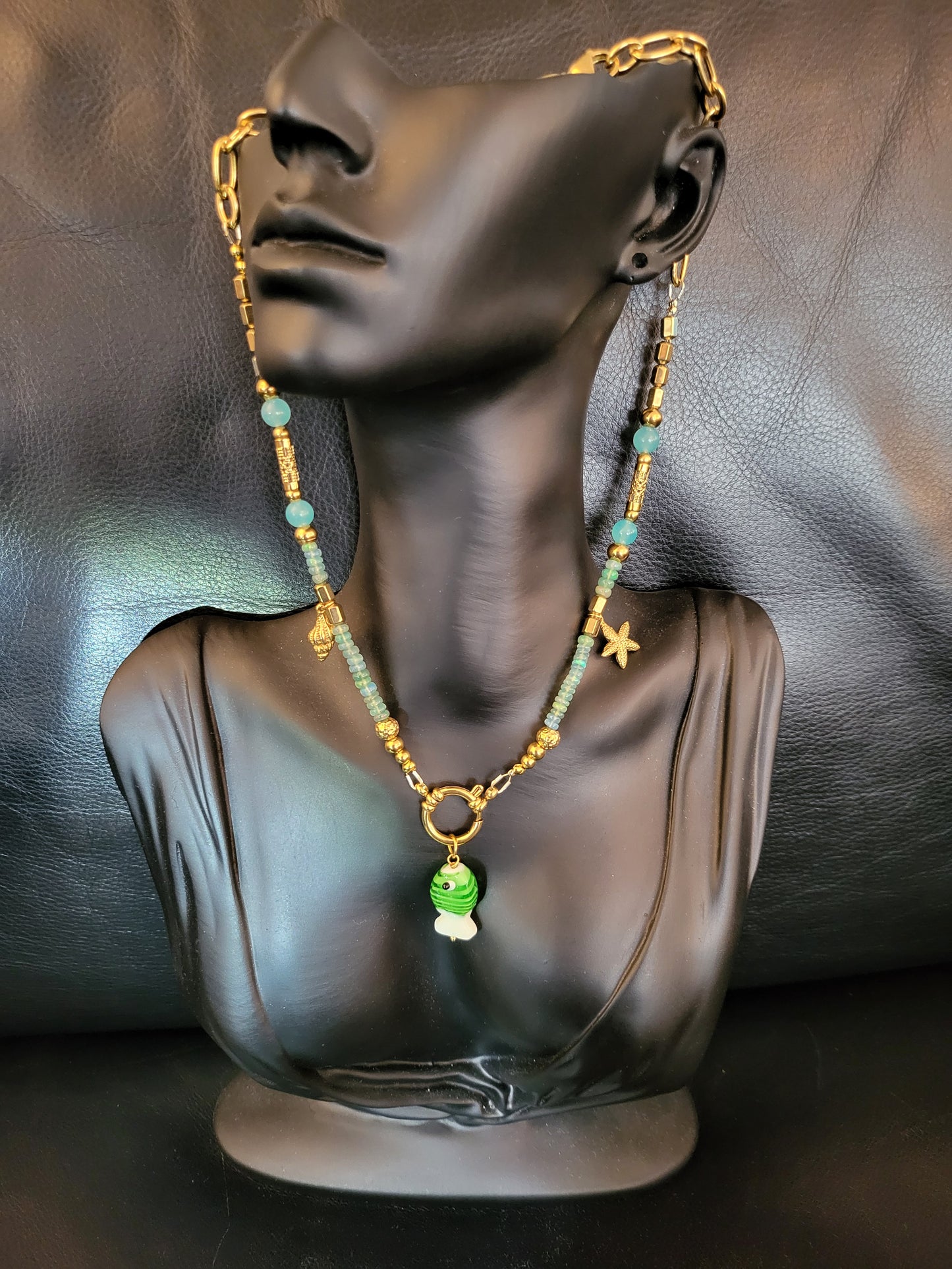 Collier Oceania en perles d'opale d'Ethiopie bleue verte