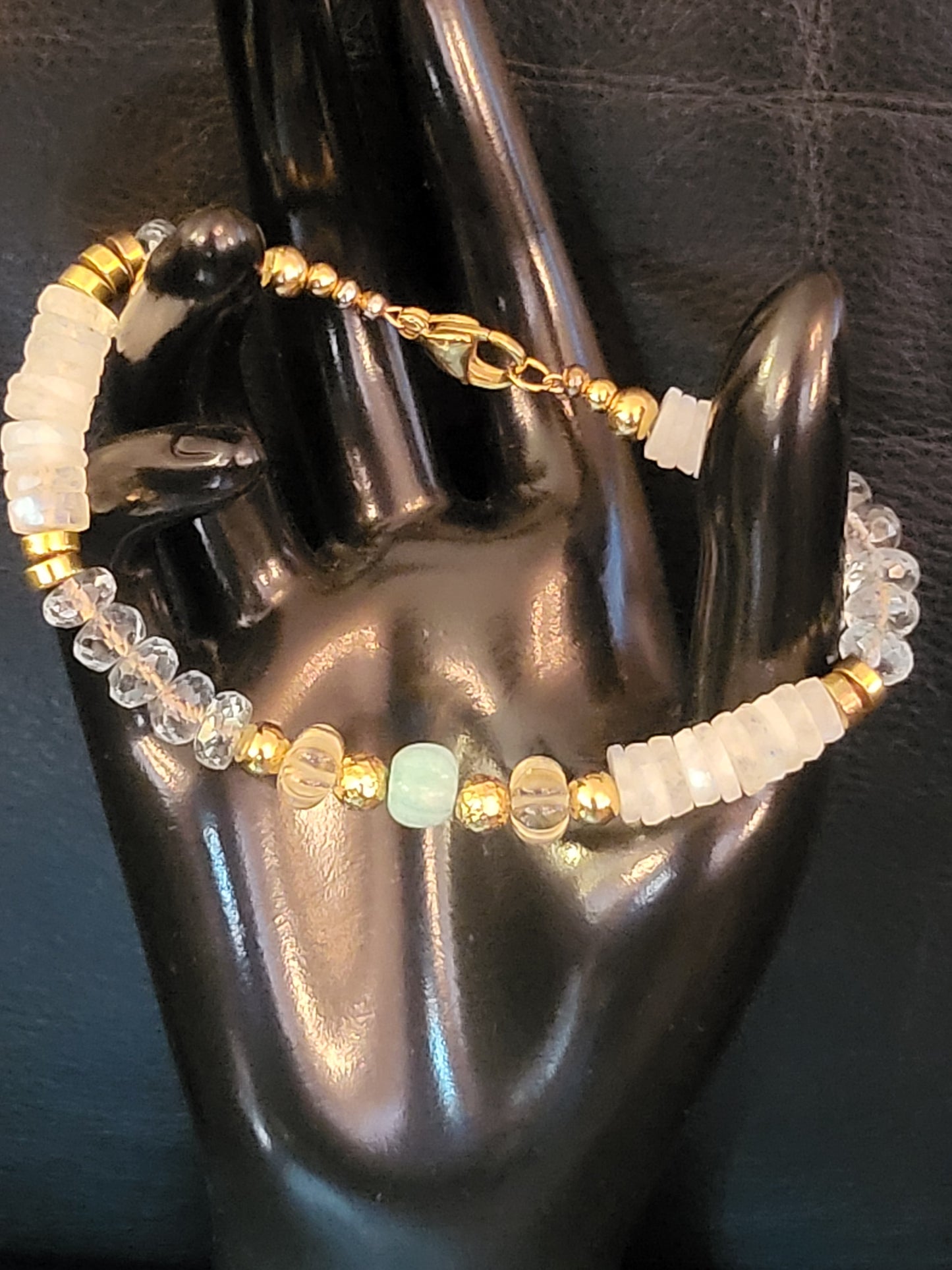 Bracelet Dream en perles de topaze bleue, pierre de lune, citrine, et turquoise