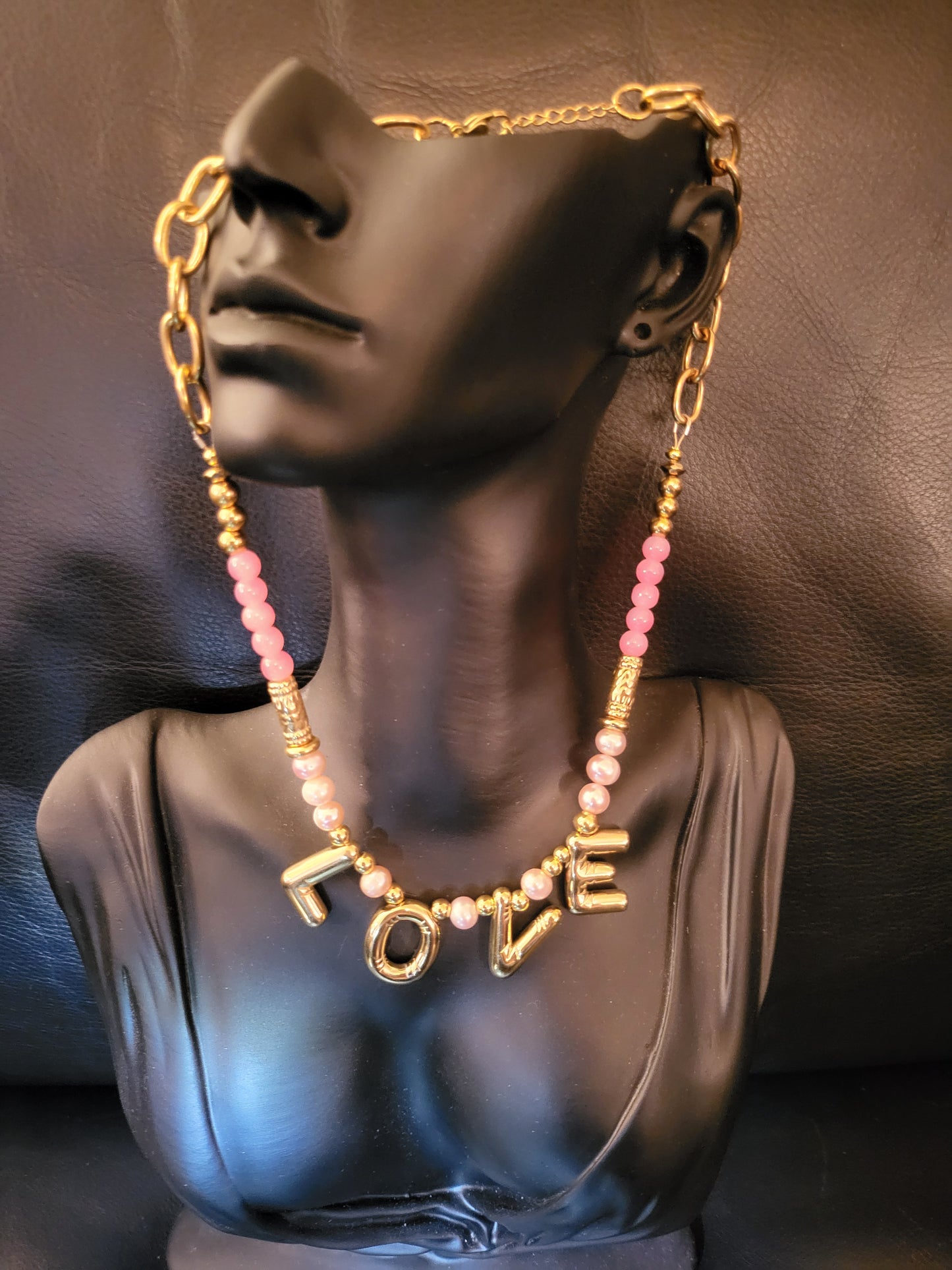 Collier Love en perles de culture roses pâles et agathes roses