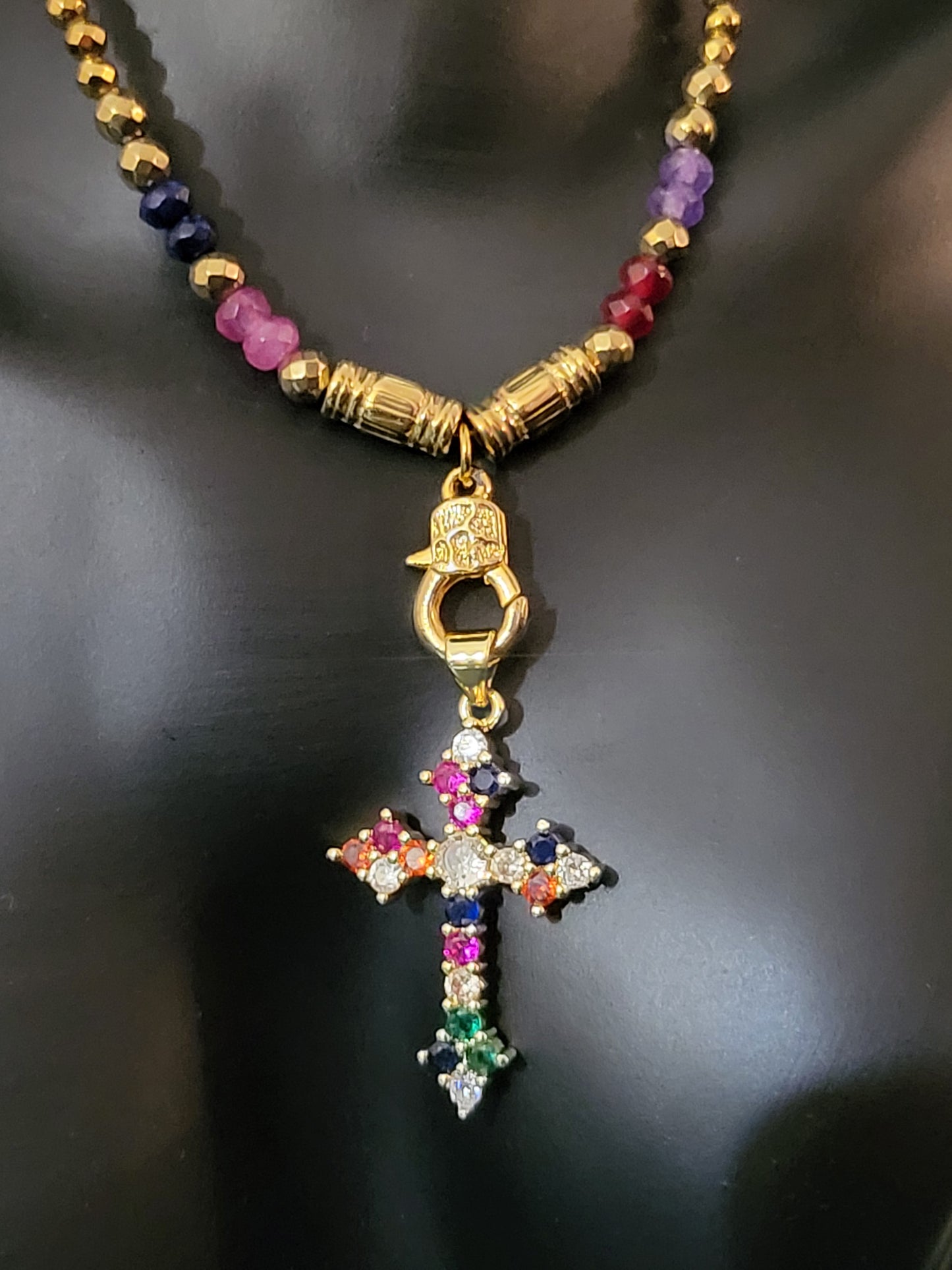 Collier Cross Rainbow