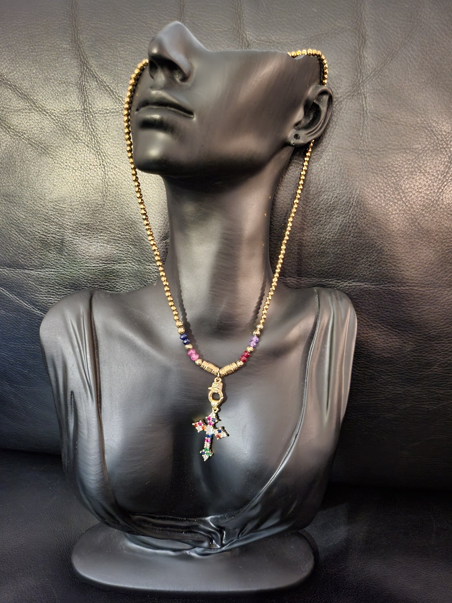 Collier Cross Rainbow