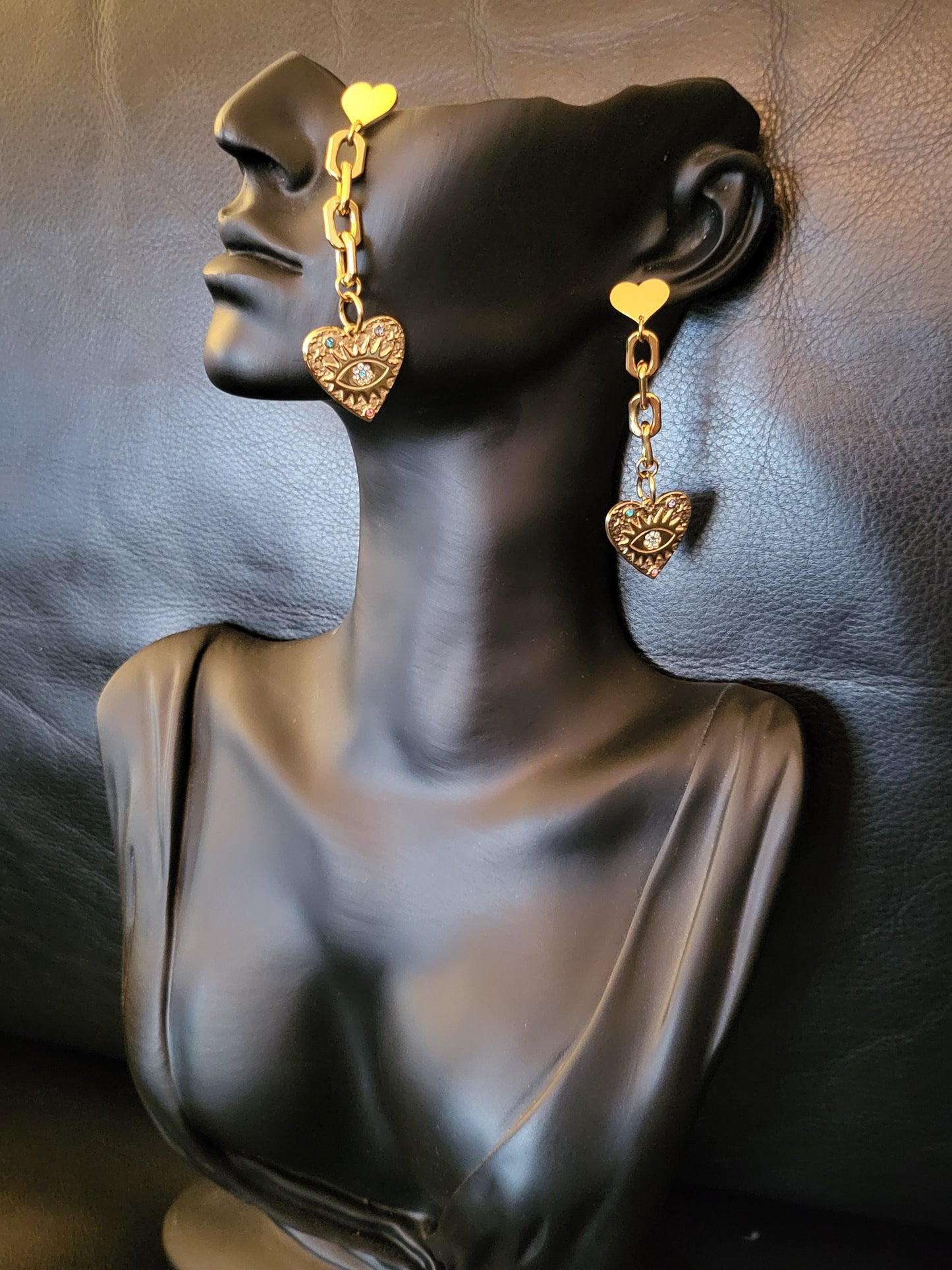 Boucles d'oreilles Arty avec Cœur incrusté de cristaux multicolores