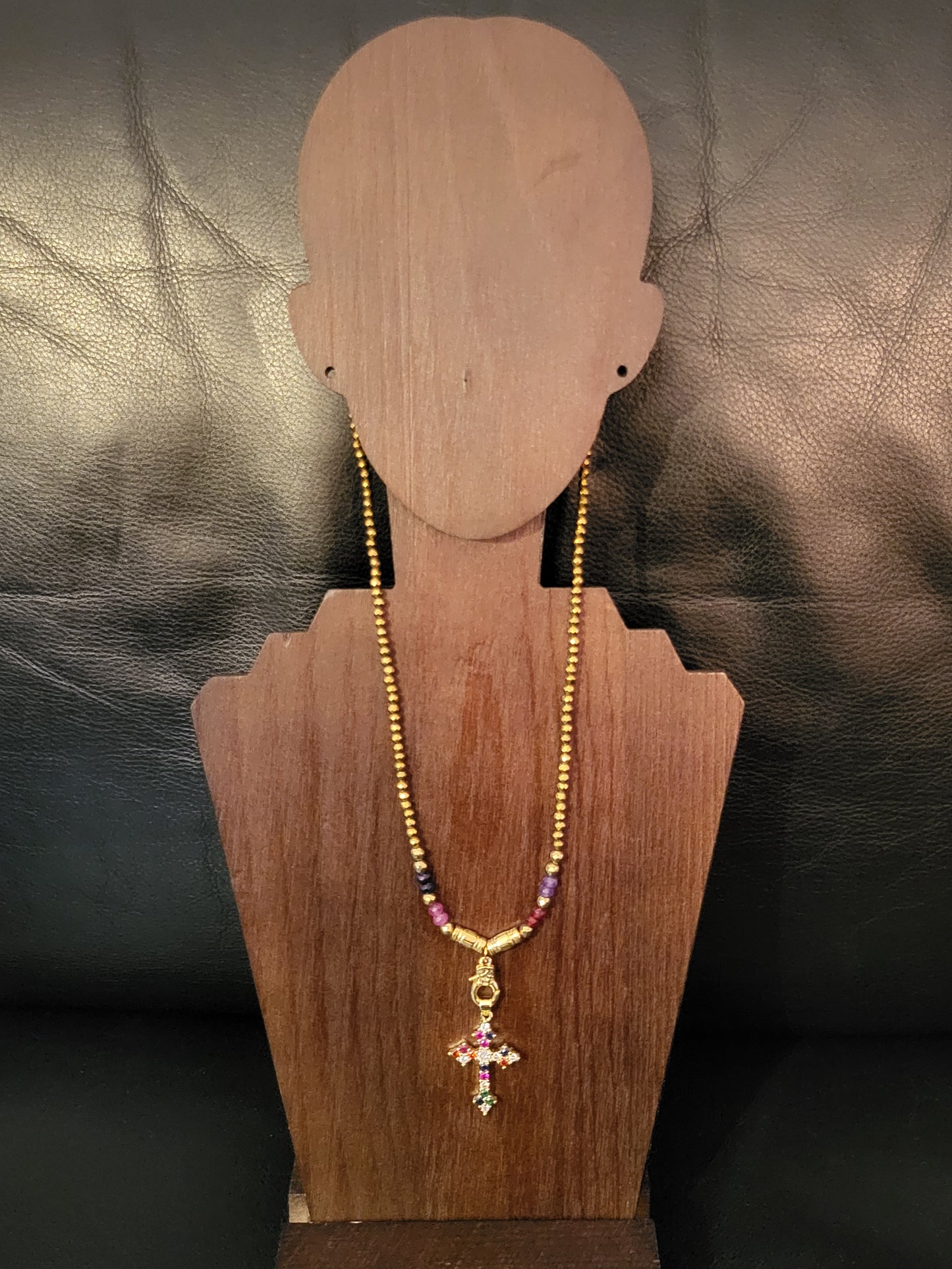 Collier Cross Rainbow